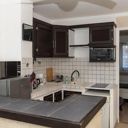 T2 Au Lavandou Face A La Pour 4 Personnes - Fr-1-803-80 Le Lavandou