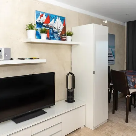 T2 Au Lavandou Face A La Pour 4 Personnes - Fr-1-803-80