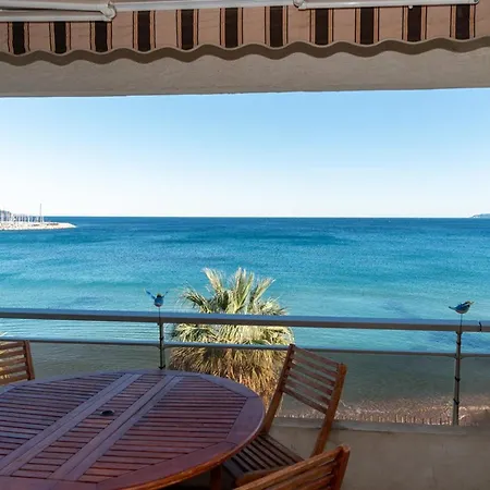 Beau T2 Au Lavandou Face A La Mer, 4 Personnes - Fr-1-803-80 Lägenhet Le Lavandou